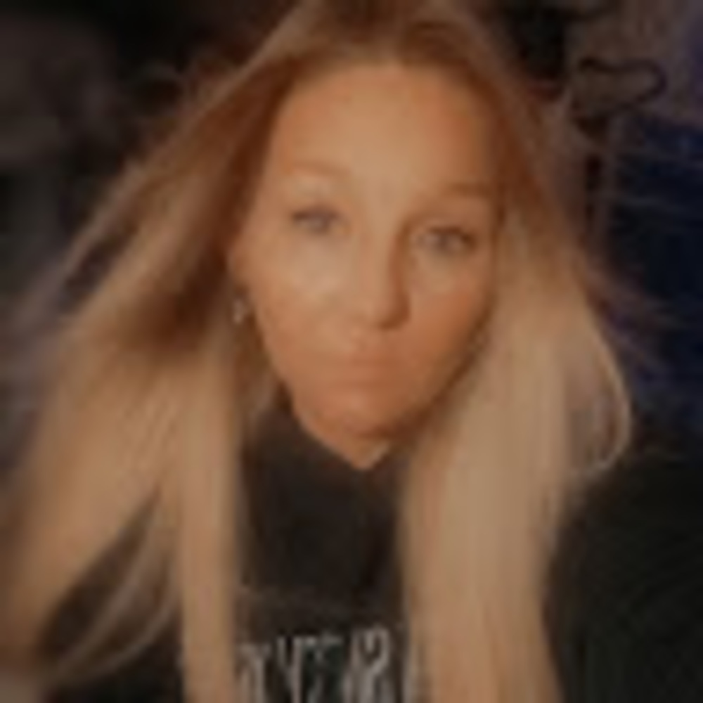 Meet your Posher, Angie